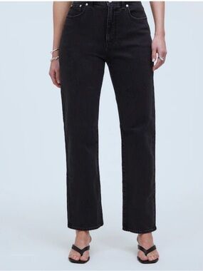 Madewell The Curvy '90s Straight Jean • size 30• Faded
Black • NM273 • NWOT